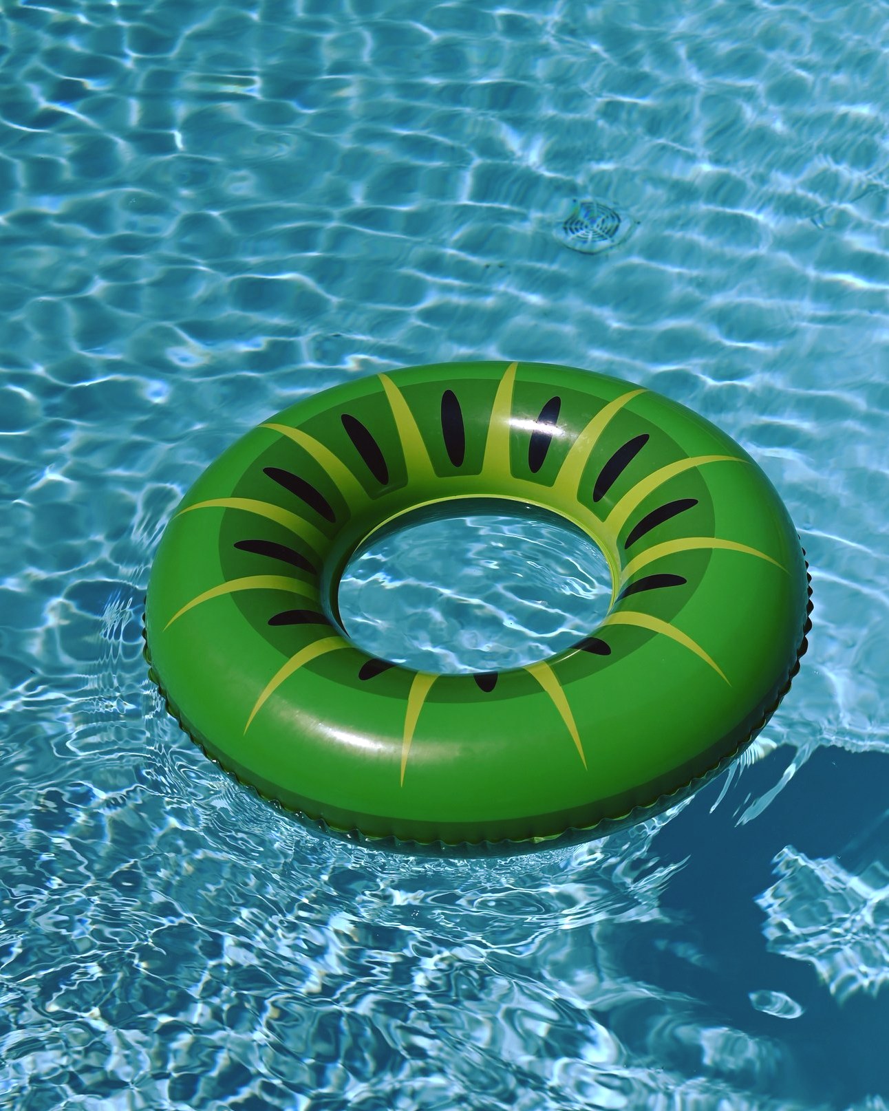 💦 Un avant-goût de fraîcheur…
Le soleil, l’eau claire, une bouée qui flotte doucement… et bientôt, un nouveau décor pour sublimer vos moments de farniente au bord de la piscine ☀️
Vous avez pu voir quelques indices dans nos stories, nous vous préparons une belle surprise pour améliorer encore votre confort — mais on garde le mystère un peu plus longtemps…
En attendant, imaginez : une sieste à l’ombre au son des cigales, quelques longueurs dans l’eau à température parfaite, un verre à la main au coucher du soleil… Le luxe discret de la Provence, version Mas des Romarins.
💦 A little taste of freshness...
The sun, clear water, a float gently drifting… and soon, a brand new setting to make your poolside moments even more blissful ☀️
You may have spotted a few clues in our stories — we're working on something special to enhance your comfort, but the surprise stays under wraps just a little longer...
In the meantime, picture this: a nap in the shade to the sound of cicadas, a few leisurely laps in perfectly warm water, a glass in hand as the sun sets… The quiet luxury of Provence, Mas des Romarins style.
#masdesromarins #maisonsdhotesdeprovence #paysdefayence #chambresdhotesprovence #bedandbreakfastprovence #chambresdhotes #slowtravel #séjourenprovence #newswimmingpool #relaxingbythepool